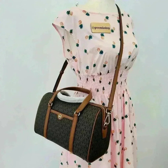 MICHAEL KORS JST TRAVEL MEDIUM DUFFLE SATCHEL SHOULDER CROSSBODY BAG MK BROWN - Picture 12 of 12